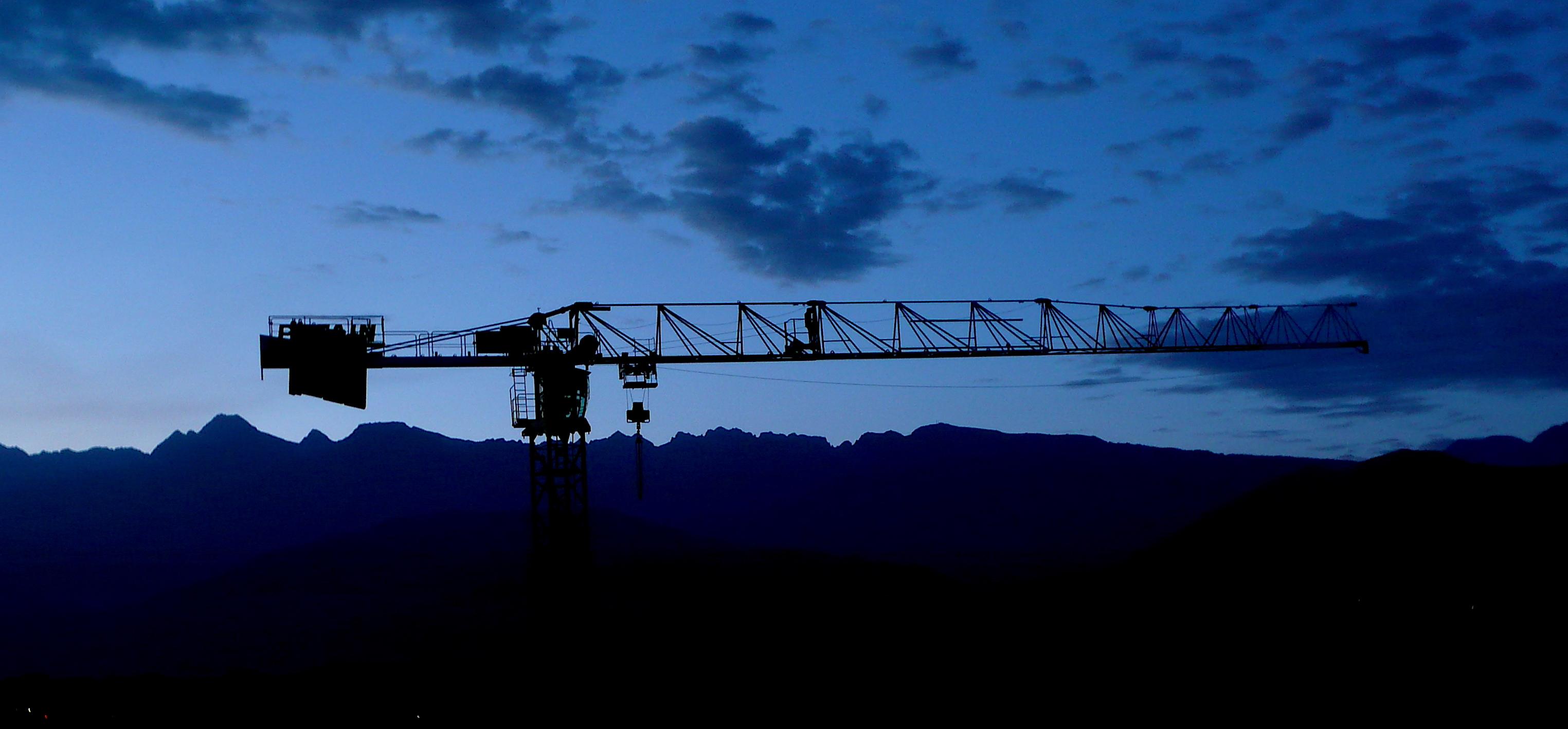 l'aube sur la grande grue et Belledonne